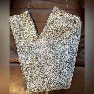 Wrangler Women’s Rock 47 Grey Cheetah Skinny Jeans Ultra Low Rise 11x31 EUC